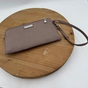 Baggallini RFID Wristlet Purse Wallet Gray Neutral Minimalist Travel read